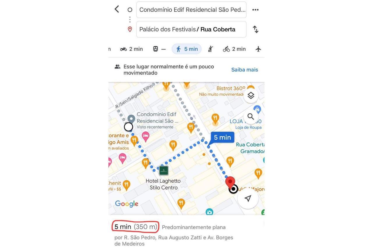 Amplo Apartamento Ao Lado Da Rua Coberta Gramado Bagian luar foto